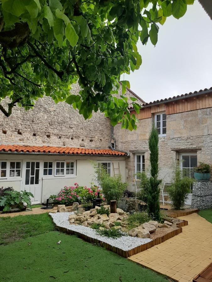 Le Petit Bois Apartment Niort Exterior photo